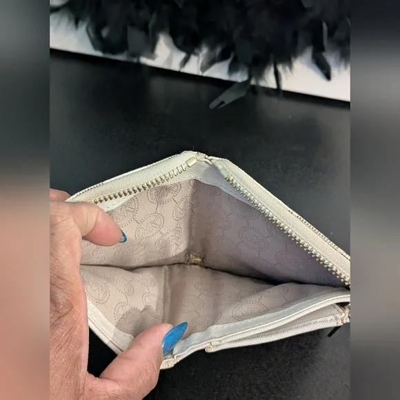 Michael Kors NWOT Signature Jet Set Leather Zip Around Multi Functional Wallet - Picture 3 of 9